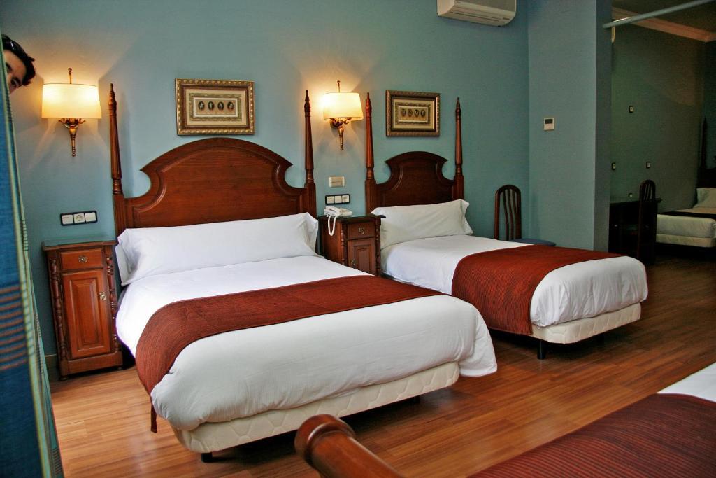Hostal Victoria II Madrid Room photo