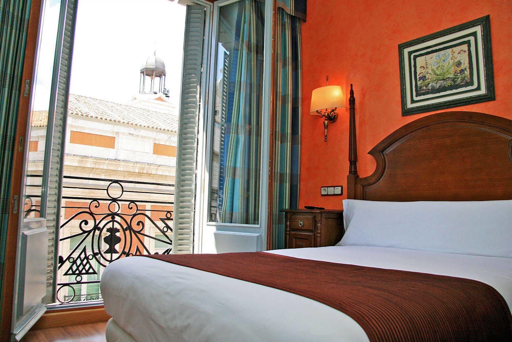 Hostal Victoria II Madrid Exterior photo